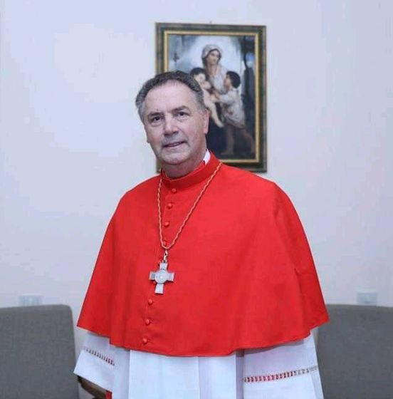  “Événement sacré : Angel Fernandez Artime devient Cardinal sous le regard bienveillant du Pape François le 30 septembre 2023. 🙏🌟”